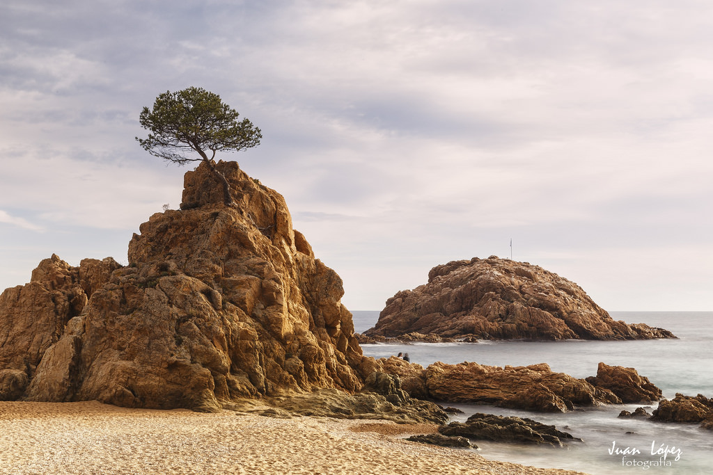 Cala Menuda. Playa en Tossa de Mar, Gerona. Cala Menuda, beach at Tossa de Mar, Gerona. Best beaches catalonia