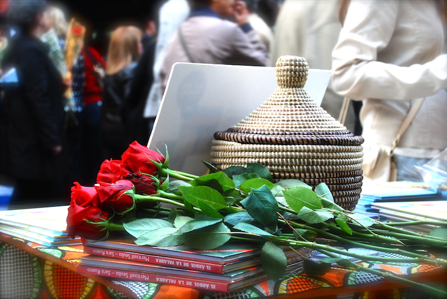 Sant Jordi 2016, Barcelona. Cola para firmas autores