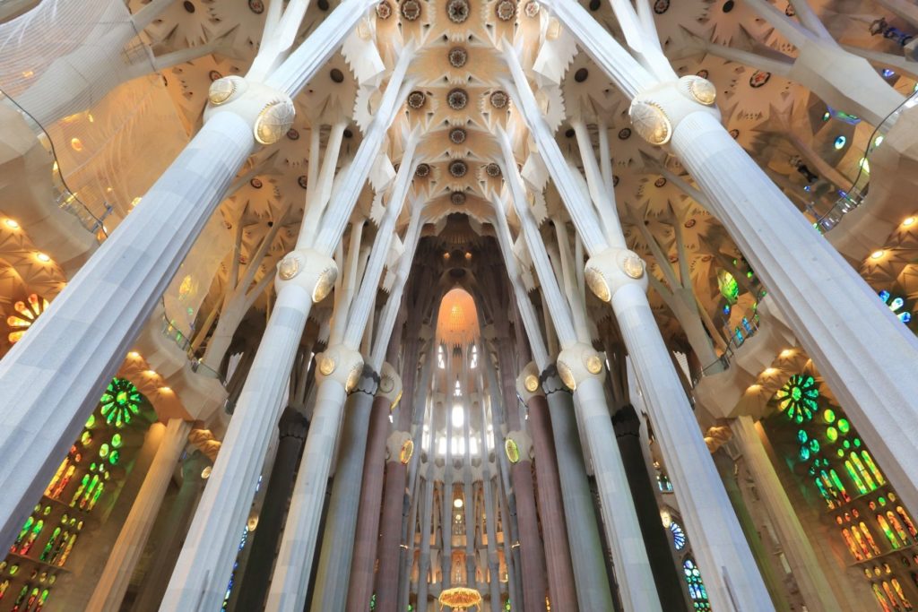Interior Sagrada Familia de Barcelona