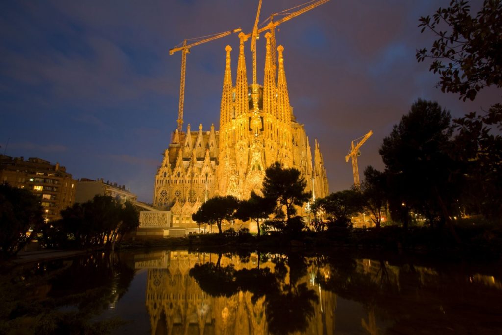 Sagrada Familia de Barcelona Hostemplo