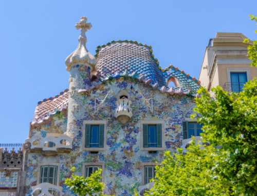 Gaudí facts by Hostemplo