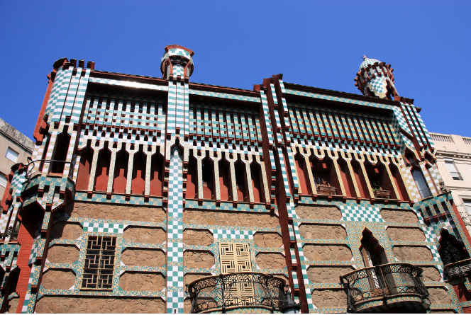 fachada casa vicens